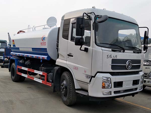 25米-35米东风天锦12方园林绿化喷雾炮车CLW5161TDYD5型