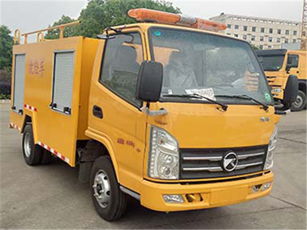 凯马排险抗洪救险车（800立方/小时）